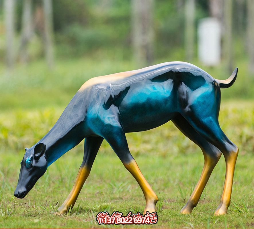 玻璃鋼彩繪梅花鹿雕塑，裝點園林景觀