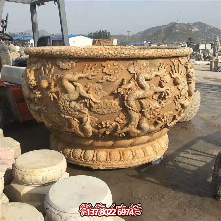 傳統水缸，絢麗多彩的雙龍戲紋