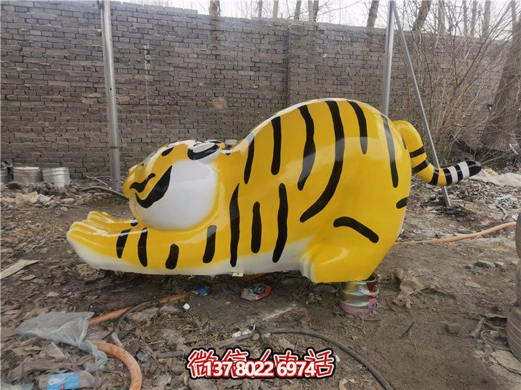 玻璃鋼小老虎雕塑，裝點(diǎn)精美的園林景觀