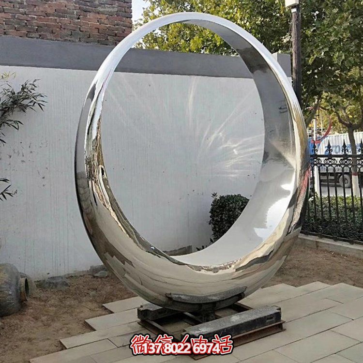 高級不銹鋼圓環雕塑，構筑優雅園林景觀