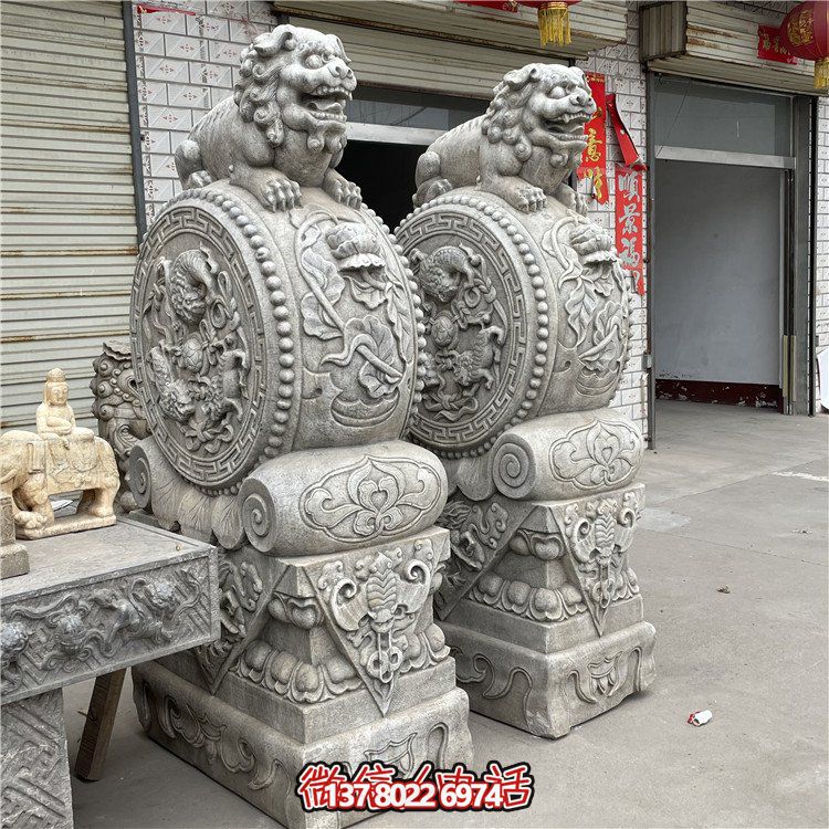 大個的石雕門墩抱鼓石，漢白玉仿古門墩