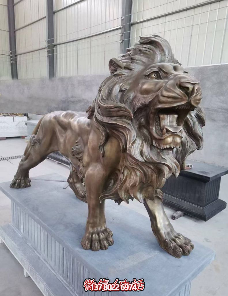 銅雕塑——鑄銅獅子，線條流暢，富有動感，栩栩如生