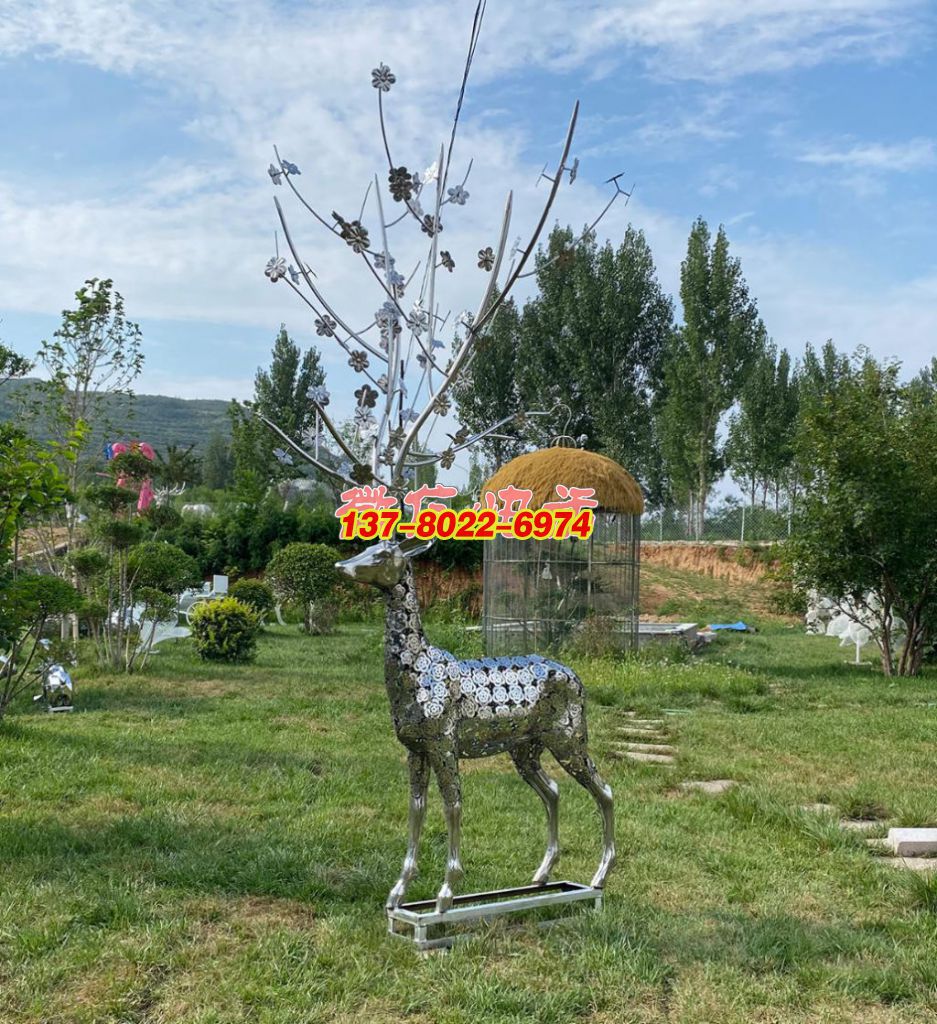 不銹鋼鹿影：戶外景觀里的靈動詩章